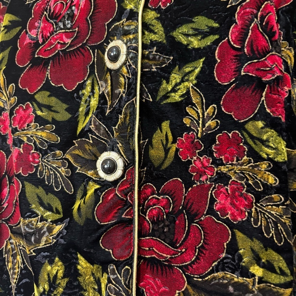 R & K Evening Velvet Floral Jacket Black Red Roses Green Vintage Size 12 Missy - Picture 2 of 7